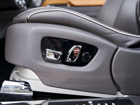 Used 2025 Rolls-Royce Spectre w/ Spectre Launch Package image 35