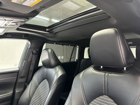 Used 2023 Toyota Highlander XSE AWD/4WD image 22