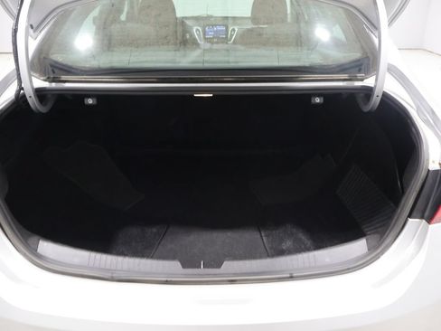 Used 2021 Chevrolet Malibu LS FWD image 4