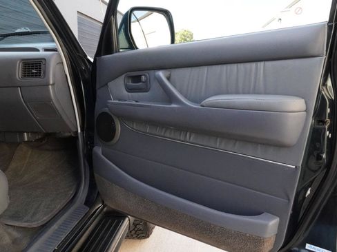 Used 1994 Toyota Land Cruiser AWD/4WD image 44