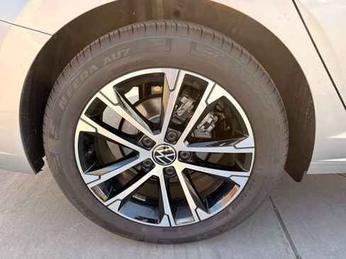 Used 2025 Volkswagen Jetta Sport FWD image 7