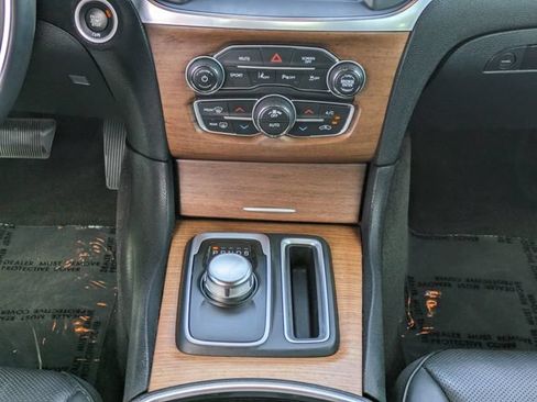 Used 2018 Chrysler 300 C w/ Sun, Sound & Nav Package RWD image 22