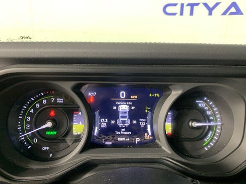 Used 2024 Jeep Wrangler Unlimited Sahara w/ Safety Group AWD/4WD image 22