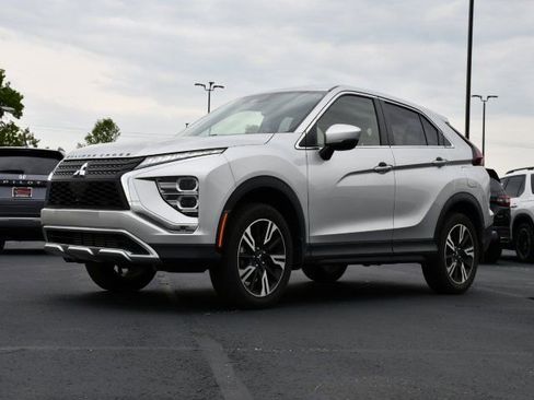 Used 2024 Mitsubishi Eclipse Cross AWD image 3