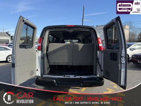 Used 2022 Chevrolet Express 3500 LS image 5