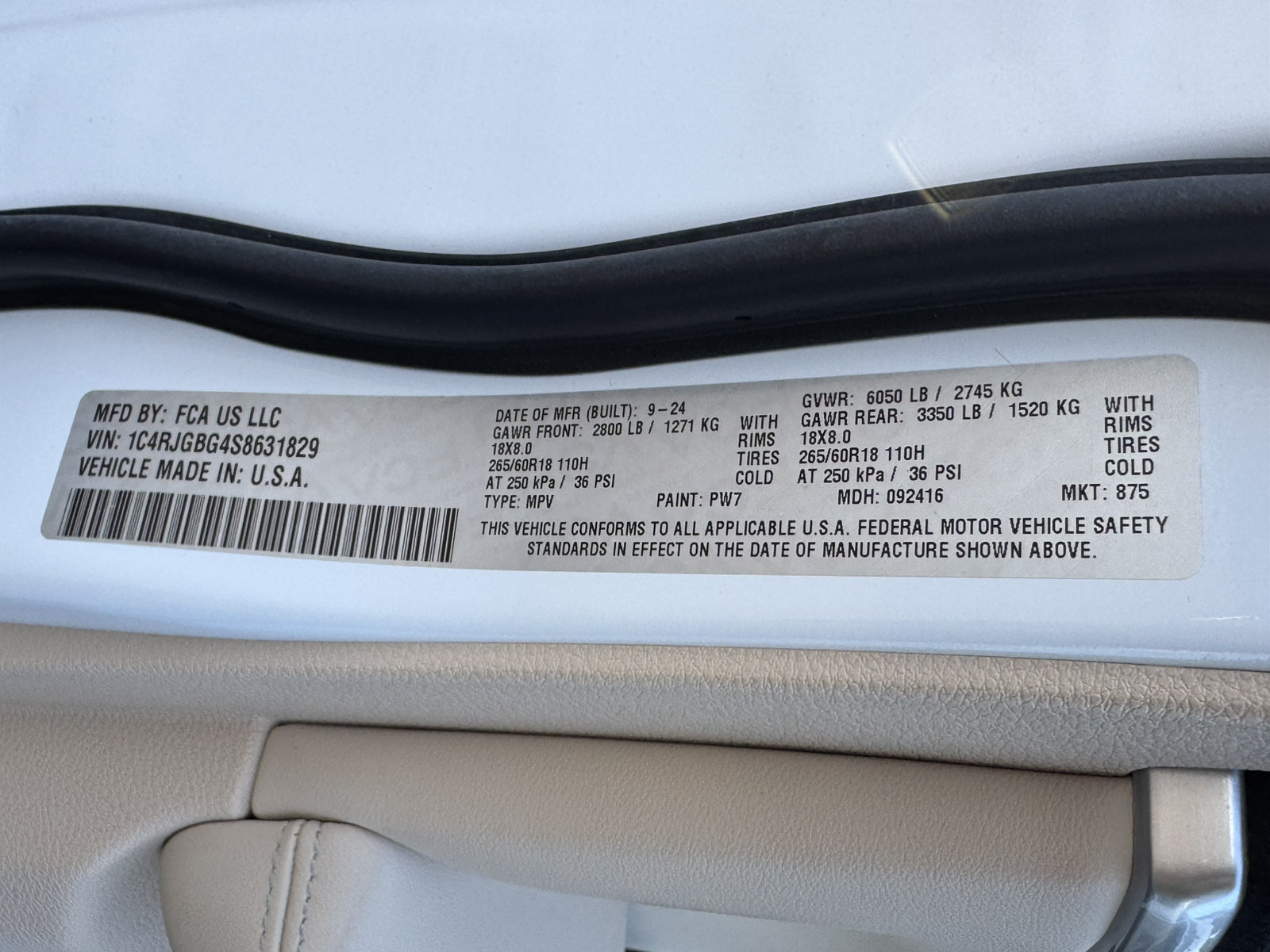 Used 2025 Jeep Grand Cherokee Limited w/ Luxury Tech Group II RWD image 38