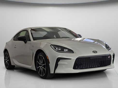 New 2026 Toyota GR86 RWD image 18
