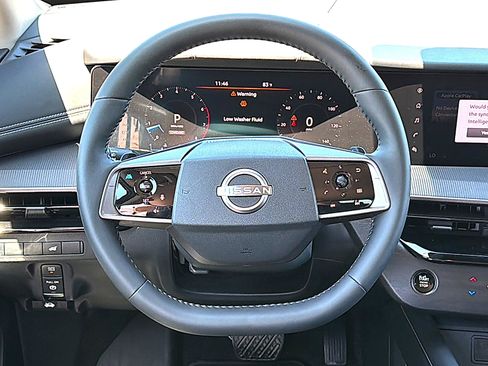Used 2025 Nissan Murano SV AWD/4WD image 27