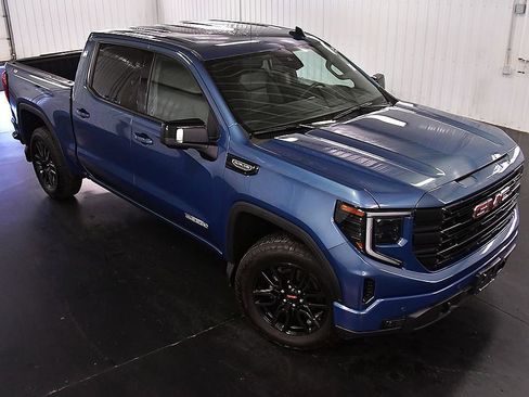 Used 2025 GMC Sierra 1500 Elevation w/ Elevation Premium Package AWD/4WD image 16