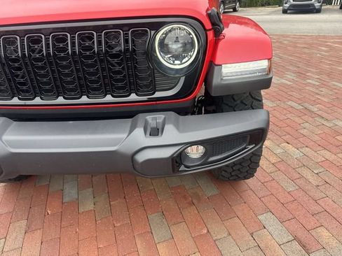 Used 2024 Jeep Gladiator Sport AWD/4WD image 24