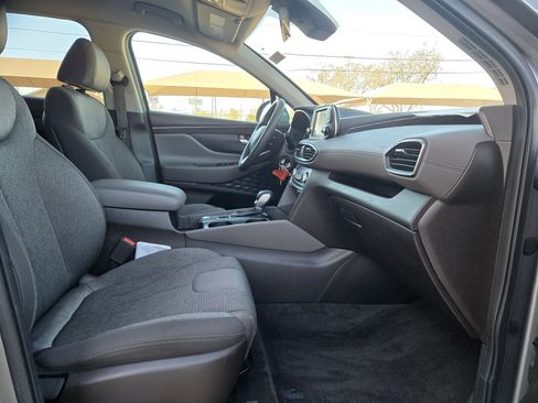 Used 2019 Hyundai Santa Fe SE image 29