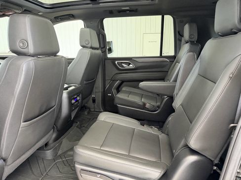 Used 2024 Chevrolet Suburban LT w/ Luxury Package AWD/4WD image 24