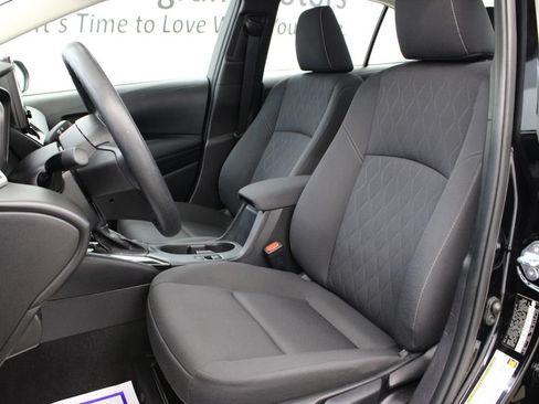Used 2025 Toyota Corolla LE FWD image 13