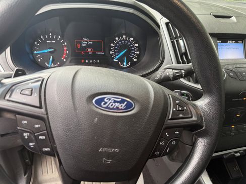 Used 2019 Ford Edge SE AWD/4WD image 25