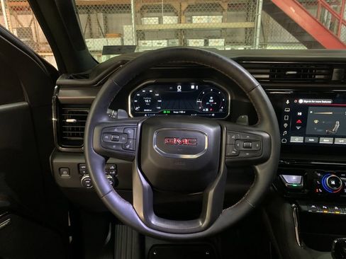 Used 2023 GMC Sierra 1500 AT4 w/ Technology Package image 28