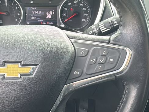 Used 2020 Chevrolet Equinox LT FWD image 19