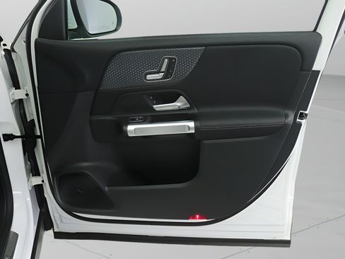 Certified 2026 Mercedes-Benz GLB 250 image 21
