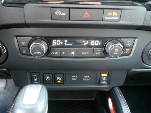 Certified 2024 Nissan Frontier PRO-4X w/ Pro Convenience Package AWD/4WD image 23