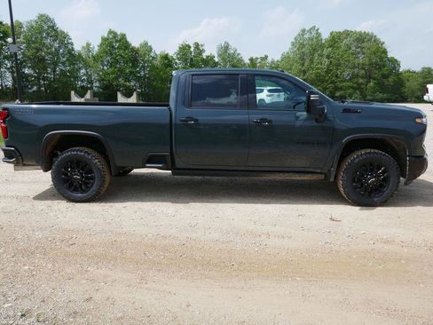 New 2026 Chevrolet Silverado 3500 LTZ w/ LTZ Plus Package AWD/4WD image 3