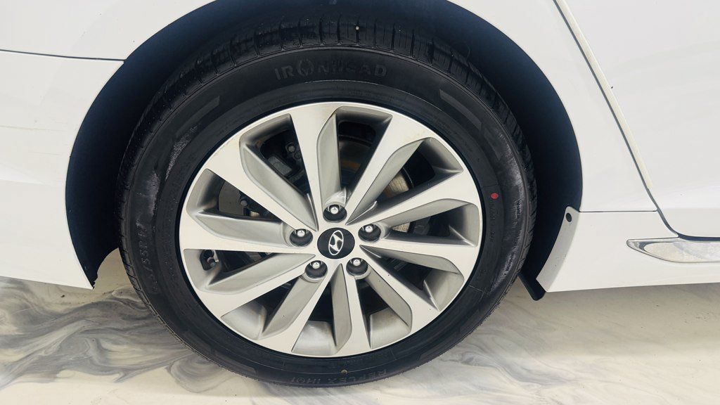 Used 2016 Hyundai Sonata Sport w/ Option Group 02 FWD image 12