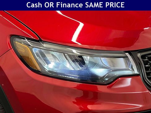 Used 2026 Jeep Compass Limited AWD/4WD image 11