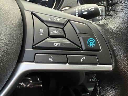 Used 2022 Nissan Rogue Sport SL w/ Premium Package image 32