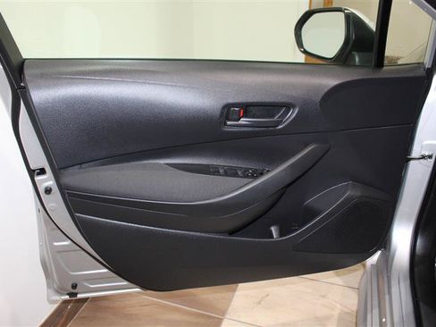 Used 2025 Toyota Corolla LE FWD image 26