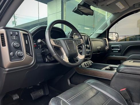 Used 2017 GMC Sierra 1500 Denali w/ Denali Ultimate Package image 2