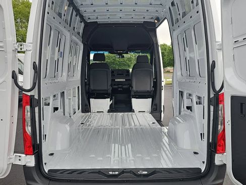 New 2026 Mercedes-Benz Sprinter 2500 image 7