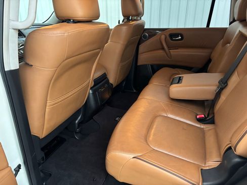 Used 2016 INFINITI QX80 2WD w/ Signature Edition Package image 29