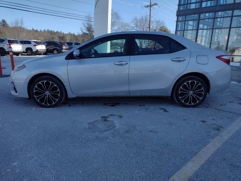 Used 2016 Toyota Corolla S Premium image 4