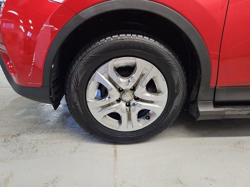 Used 2015 Toyota RAV4 LE AWD/4WD image 11