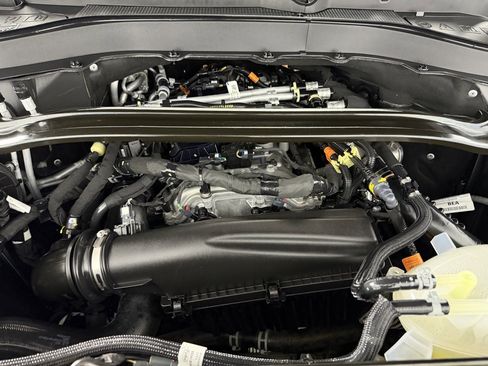 Used 2025 Ford Explorer Platinum w/ LUX Leather Package image 37