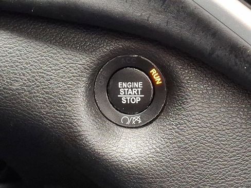 Certified 2018 Jeep Cherokee Overland image 28