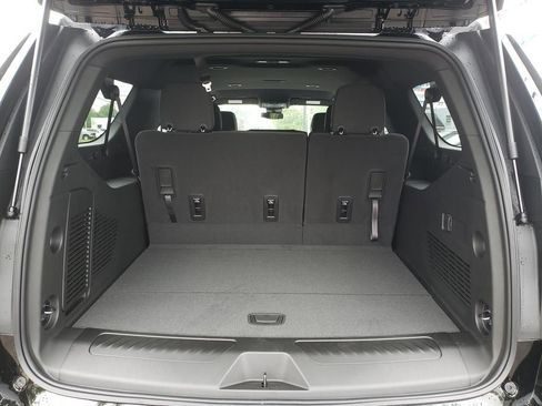 New 2026 Chevrolet Suburban LS AWD/4WD image 9