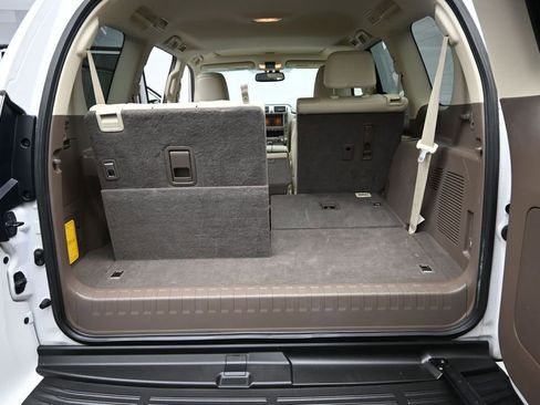 Used 2016 Lexus GX 460 w/ Premium Package AWD/4WD image 22