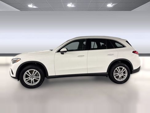 Certified 2026 Mercedes-Benz GLC 300 image 2