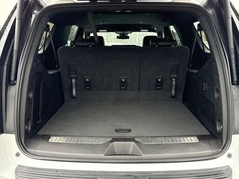 Certified 2025 Chevrolet Suburban Z71 image 18