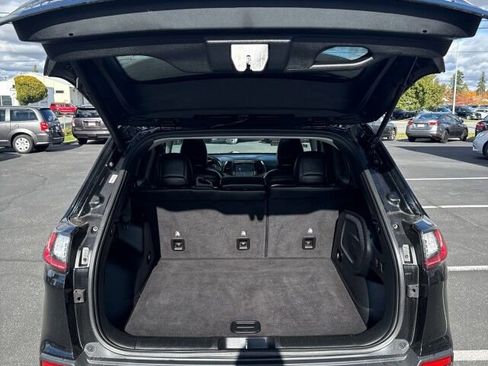 Used 2019 Jeep Cherokee Trailhawk image 14