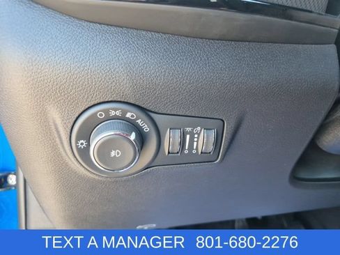 New 2026 Jeep Compass Trailhawk w/ Sun, Sound & Navigation Group AWD/4WD image 25