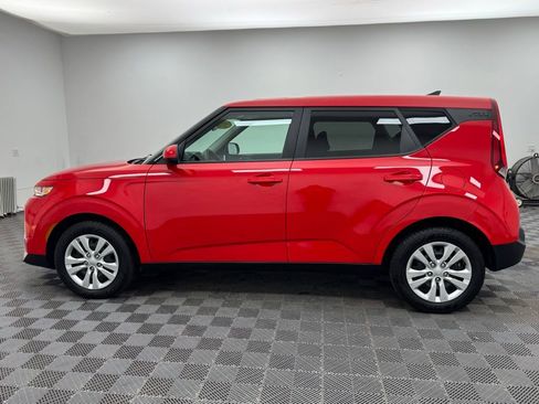 Used 2020 Kia Soul LX image 10