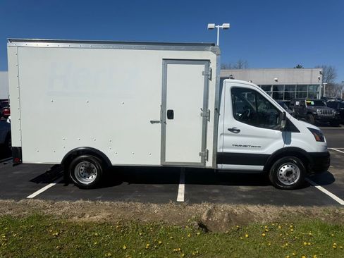 Used 2022 Ford Transit 350 DRW RWD image 2