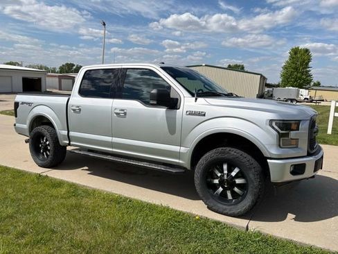 Used 2017 Ford F150 XLT w/ Equipment Group 302A Luxury AWD/4WD image 3