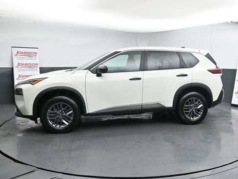 Used 2023 Nissan Rogue S image 7
