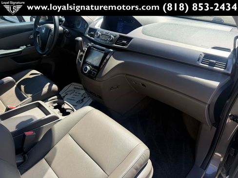 Used 2017 Honda Odyssey EX-L image 39