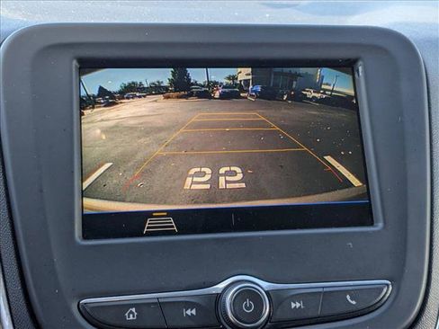 Used 2019 Chevrolet Equinox LT image 9