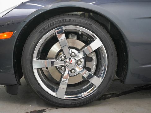 Used 2009 Chevrolet Corvette Convertible w/ Preferred Equipment Group RWD image 23