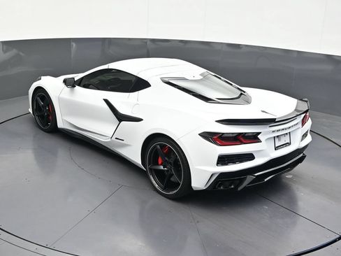 Used 2025 Chevrolet Corvette E-Ray AWD/4WD image 17