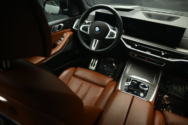 Used 2025 BMW X7 M60i w/ Executive Package AWD/4WD image 47