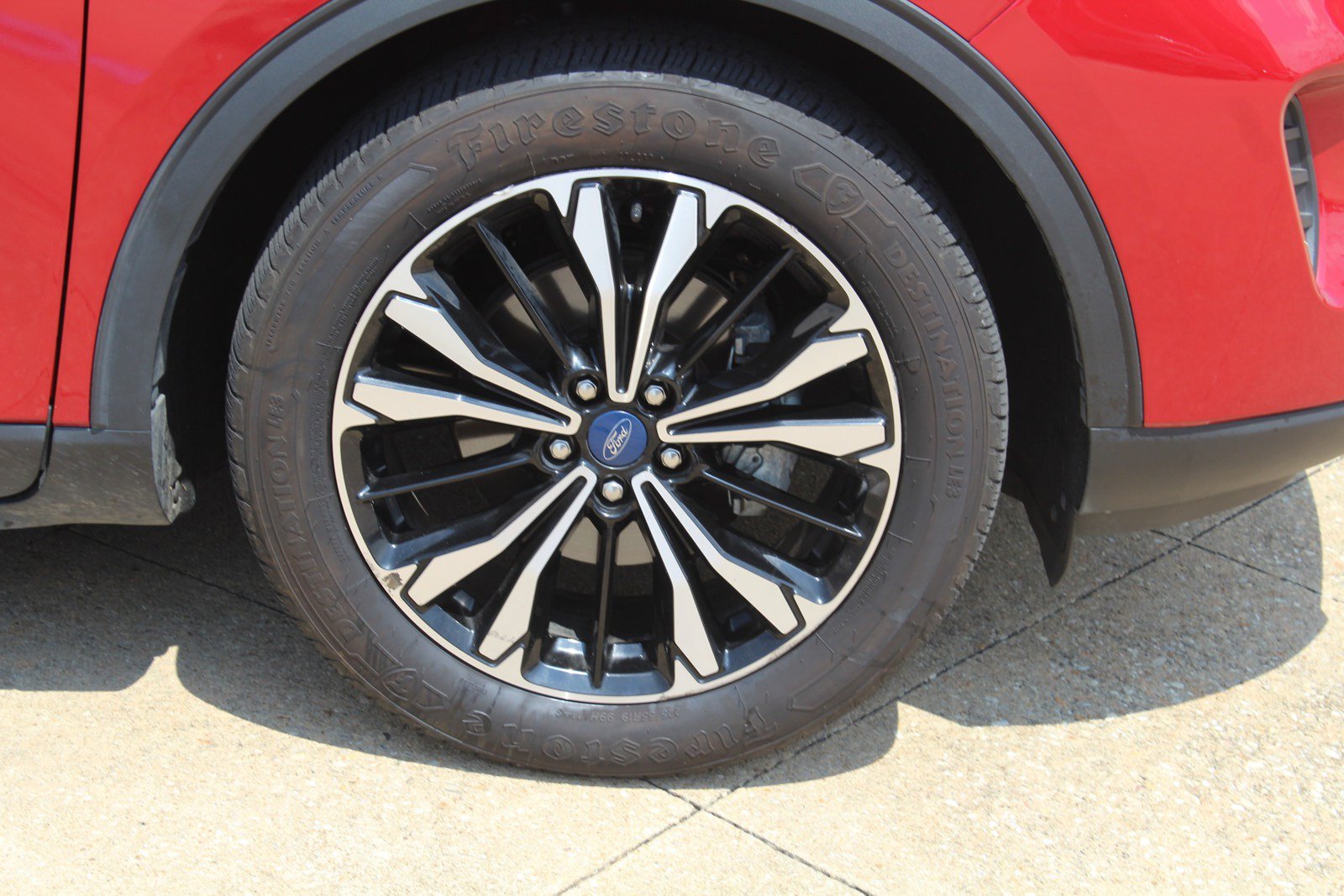 Used 2022 Ford Escape SE w/ SE Sport Appearance Package FWD image 3
